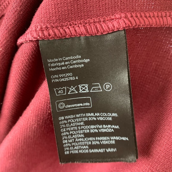 Peek-a-boo maroon shirt - Picture 5 of 7